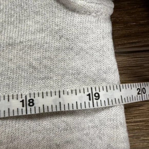 Vintage Walt Disney World Rainbow Embroidered Crewneck Sweatshirt Size Small - Picture 5 of 9